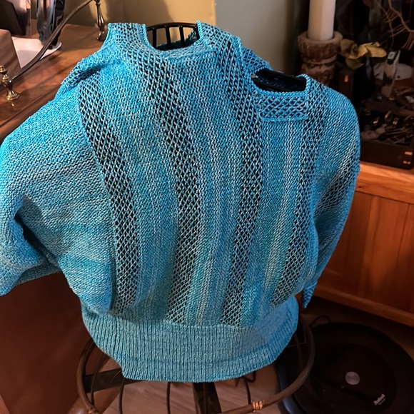 Beautiful teal with black sweater cold shoulder beautifully made. - Picture 6 of 6